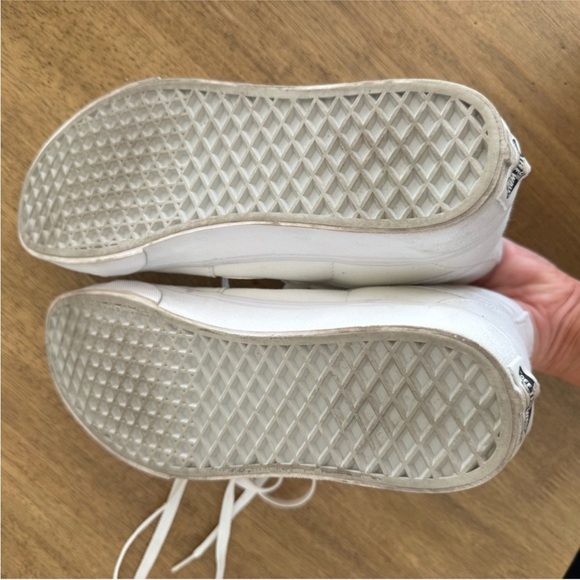 VANS Sk8-Hi Tapered Canvas Shoe White size
10W/8.5M - Picture 6 of 6